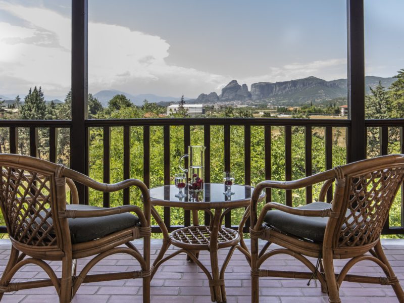 Απόκριες στο Amalia Meteora 4* στην Καλαμπάκα με το Ι.Χ. σας | Με ημιδιατροφή!