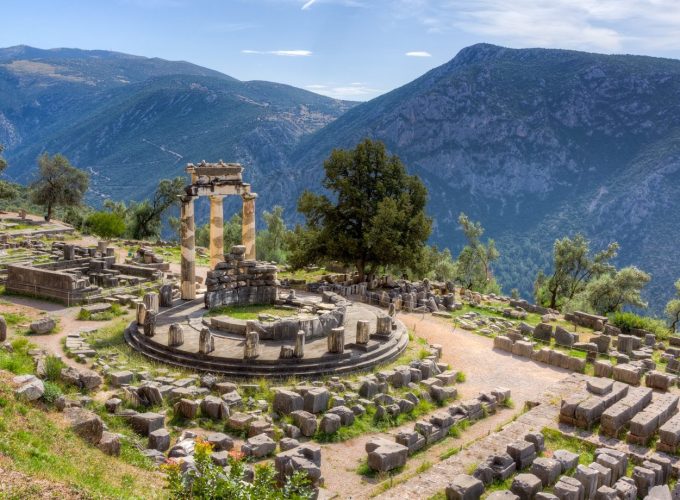 07-08/02 | 2 ημέρες | Δελφοί – Αράχοβα – Πεζοπορία στην Παύλιανη | Με ημιδιατροφή!