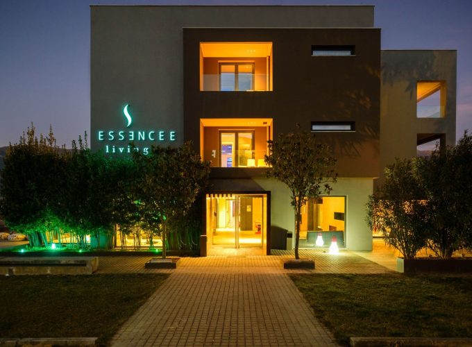 Καθαρά Δευτέρα στο ESSENCE LIVING EXCLUSIVE 4* στα Ιωάννινα με το Ι.Χ. σας και με ημιδιατροφή!