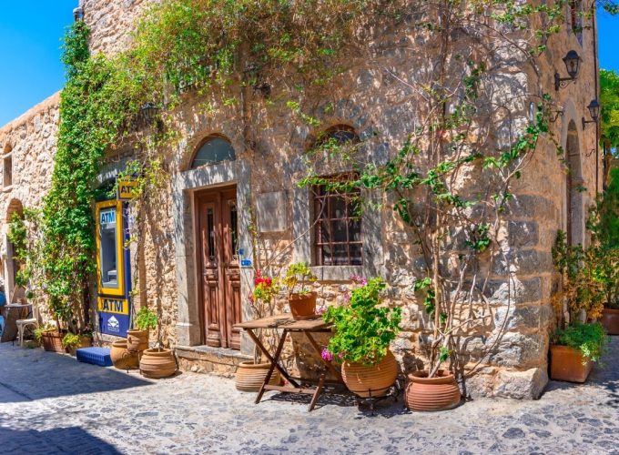 Ιούλιος – Σεπτέμβριος | 5 ημέρες | Χίος, η μυροβόλος με γεύση Σμύρνης | Αεροπορικώς | Με ημιδιατροφή!