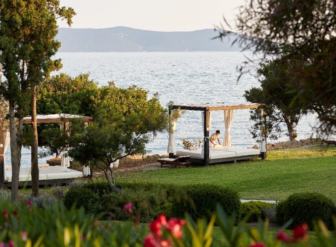Καλοκαίρι στο HYDRA BEACH 5* Lux στη Θερμησιά Ερμιόνης, με το Ι.Χ. σας και με παροχές ALL INCLUSIVE!