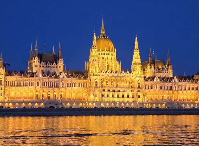 Πάσχα – Πρωτομαγιά – Αγ. Πνεύματος | 4, 5 ημέρες | Βουδαπέστη – Παραδουνάβια χωριά | ΤΕΛΙΚΗ ΤΙΜΗ!